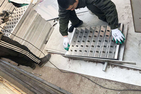 夏季在進(jìn)行山東激光切割時(shí)需要了解的常識